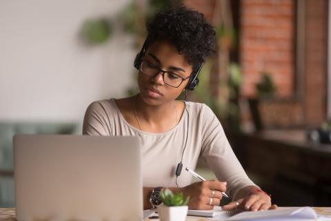 7 Must-Know Scholarship Application Tips